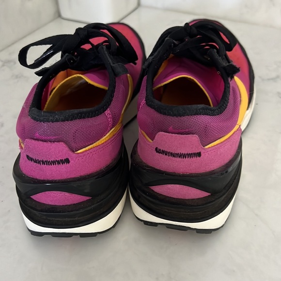 Nike Waffle Sneakers (Youth 6.5/ Womens 8) - Picture 3 of 4